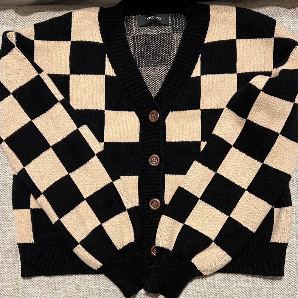 Dokotoo Checkerboard V-Neck Cardigan - Black & Cream